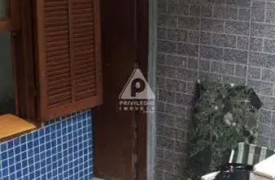 Oportunidade! prédio com 3 pavimentos e vista livre – próximo ao mercado adonay