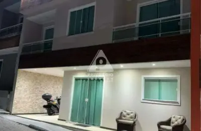 Luxo e praticidade: vendo casa 3 quartos, mobiliada (porteira fechada) na melhor localização da freguesia.