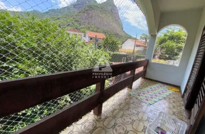Linda casa duplex estilo colonial – vista deslumbrante para a pedra da gávea na barrinha área interna com 323 m² e área total de 520 m².