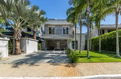 Casa no condomínio vivendas do atlântico em balneário camboriú