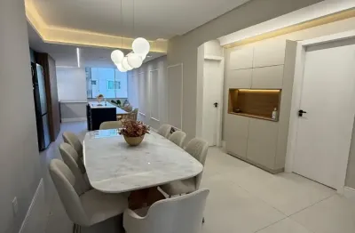 Apartamento reformado e mobiliado no edifício reno – centro de balneário camboriú