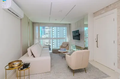 Apartamento locação no edifício phoenix tower em balneário camboriú