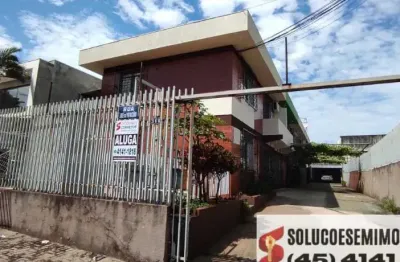 Sobrado com 03 dorms na vila portes, bem localizado e sem tx de condomínio!
