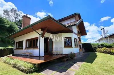 Lindo sobrado na região do morro do elefante - com 3200 m² de área total e ótima localização, próximo ao capivari