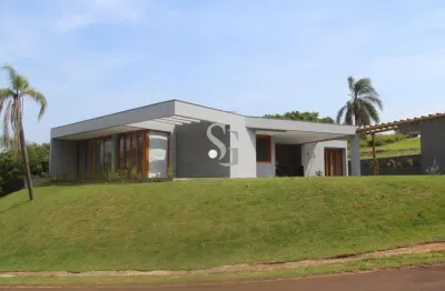 Maravilhosa casa térrea condominio clube pardinho/sp