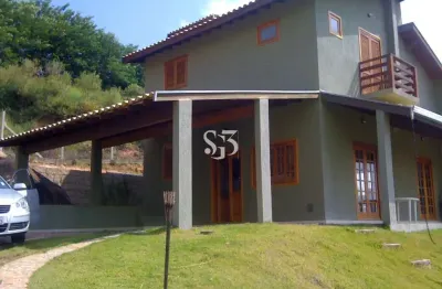 Chácara de luxo em condomínio exclusivo no bairro lopes, valinhos-sp: 2 quartos, 1 suíte, 2 salas, 3 banheiros, 2 vagas de garagem, 150m².