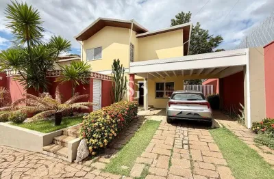 Bela casa em condomínio - jaguariúna, sp. 3 quartos, 1 suíte, sala ampla, 4 banheiros, 2 vagas. condomínio com lazer completo.