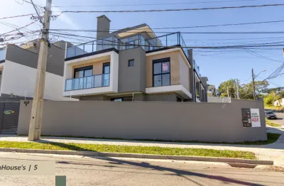 Amplo sobrado triplex de esquina com jardim, 3 quartos, suíte master, 2 demi-suítes, 2 vagas no pilarzinho
