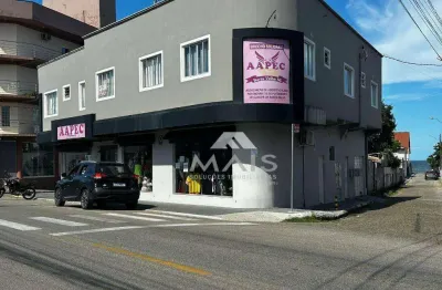 Apartamento com 1 dormitório para alugar, 40 m² por r$ 2.136,00/mês - centro - barra velha/sc
