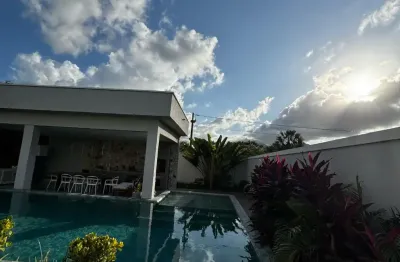 Luxo no jardins da serra , de porteira fechada no mais cobiçado condomínio da região de maracanaú uma casa que chamamos de sonho.