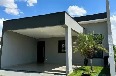 Locação – casa assobradada semi mobiliada no melhor condomínio da região – r$ 6.200/mês