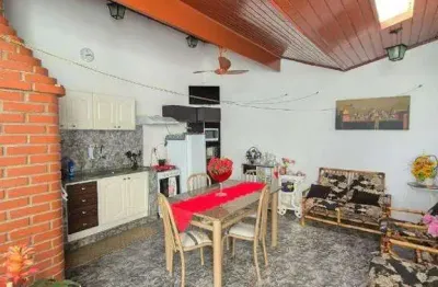 Casa térrea à venda com 3 dormitórios, suíte, edícula, área gourmet e garagem coberta – jardim flórida, indaiatuba