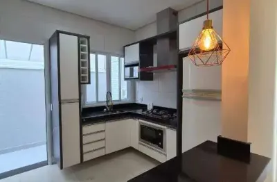 Para alugar! casa com 2 suítes, área gourmet e 4 vagas no condomínio bréscia