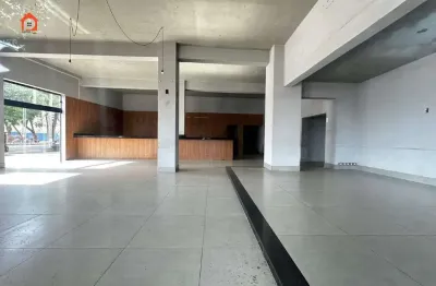 Salão comercial com 228 m² para alugar em excelente localização!
