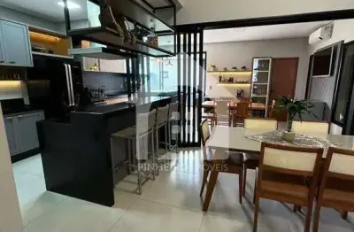 Residência térrea contemporânea no condomínio evidências – 187m² de sofisticação.