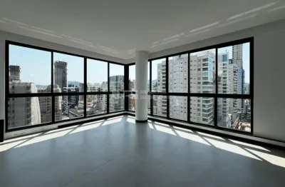 Apartamento com 3 quartos à venda na Rua 319, Meia Praia, Itapema