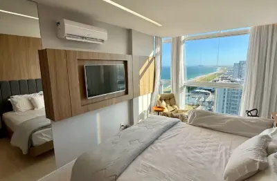 Luxuosa cobertura duplex com vista mar em itaparica. são 200m2, 04 quartos sendo 02 suítes e 03 vagas soltas lazer completo.