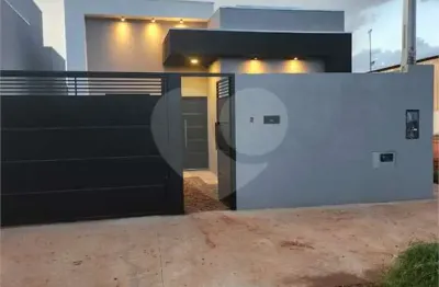 Casa à venda com 2 quartos em parque residencial quinta da lagoa, três lagoas - ms