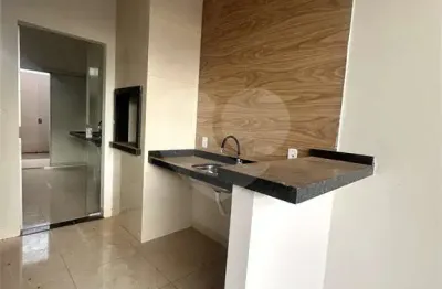 Casa à venda ou para alugar com 3 quartos em ipê, três lagoas - ms