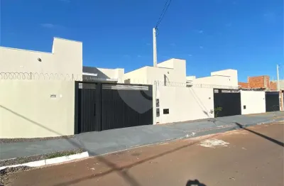 Casa à venda com 2 quartos em ipê, três lagoas - ms