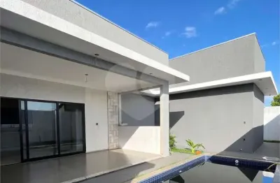 Casa  à venda com 3 quartos no condomínio sun lake, três lagoas - ms