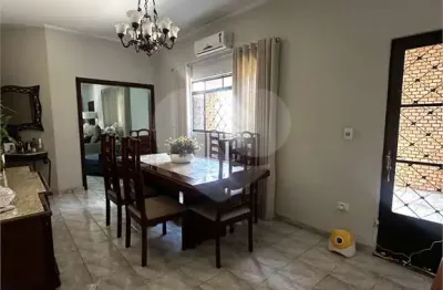 Casa para alugar com 5 quartos no centro, três lagoas - ms