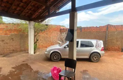 Casa com 2 quartos à venda na Vila Piloto, Três Lagoas 