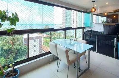 Apartamento com excelente localização em candeias com vista para o mar.