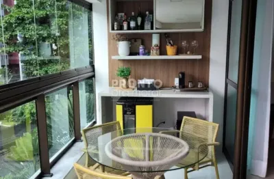 Apartamento em boa viagem com 185 mts , varanda 4 suítes e2 vagas