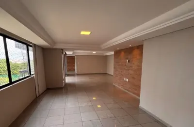 Apto com 04 quartos 02 suites, dependência de empregada 3 vagas