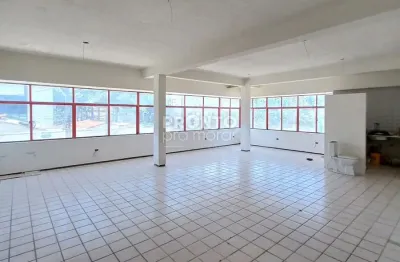 Prédio comercial à venda,  três pavimentos  três pavimentos  perfeito para investidores, empresas ou empreendedores