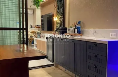 Excelente apartamento mobiliado localizado na praia de muro alto com 64,29m² de área útil.