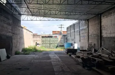 Galpão para locação no sol e mar em macaé/rj, 500m2 cobertos + 200m2 aberto.