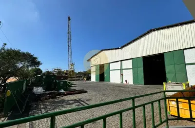 Galpão para locação no novo cavaleiros em macaé/rj, galpão c/ 1.395m2, área 3.096m2, escritórios.