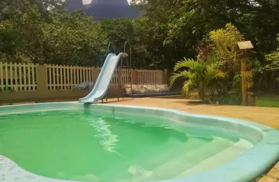 Chácara para venda na região serrana de macaé/rj, bairro trapóleo, 1.362m2, casa 3 quartos e piscina.