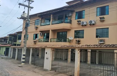 Apartamentos para locação na granja dos cavaleiros em macaé/rj, 02 quartos com suíte, 2 vagas, armários.