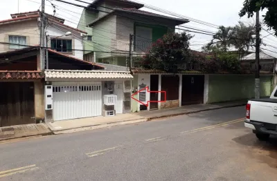 Quitinete mobiliada para locação no novo cavaleiros em macaé/rj, quarto, cozinha e banheiro [só p/ mulheres].