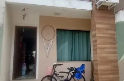 Casas para locação no mirante da lagoa em macaé/rj, 02 quartos/suítes, garagem e quintal.