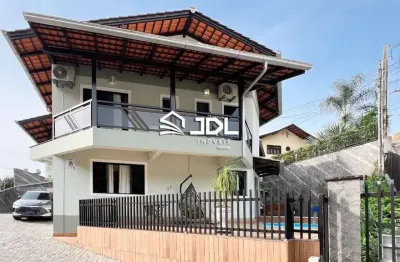 Casa com 6 quartos à venda no Garcia, Blumenau 