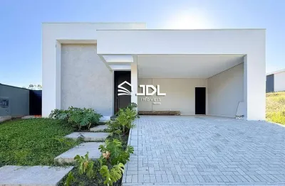 Linda casa nova em condomínio fechado no bairro ponta aguda!