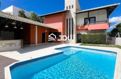 Belissima casa em condominio com segurança 24h no bairro itoupava norte!!