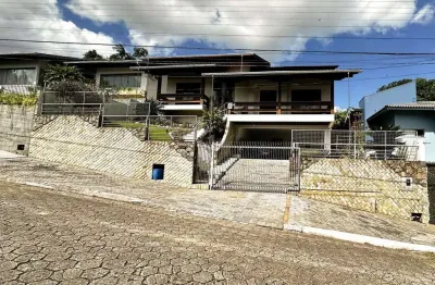 Casa com 4 dormitórios à venda, 314 m² por r$ 1.800.000,00 - velha - blumenau/sc