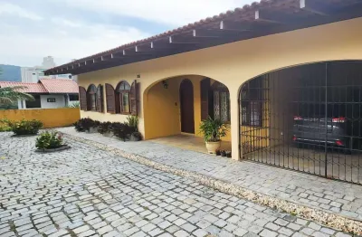 Casa com 4 quartos à venda no Velha, Blumenau 