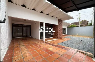 Casa à venda no bairro água verde – conforto e praticidade para sua família