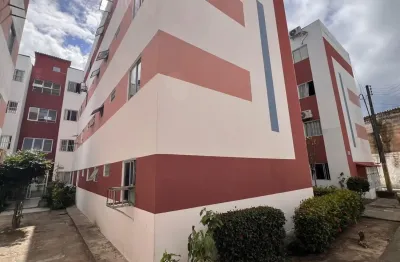 Apartamento 2 quartos, condomínio tranquilo e bem localizado, com portaria e ótima vizinhança, próximo a toyota farol, porteira fechada.