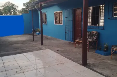 Linda casa ilha comprida, 250 m², bal. monte carlo, 2 quartos + 2 kitnets, doc. ok