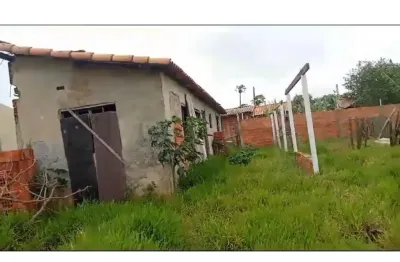Boa casa tatui, 200 m², 13 km cidade, 1,5 km asfalto, 3 cômodos, energia, poço, doc. ok