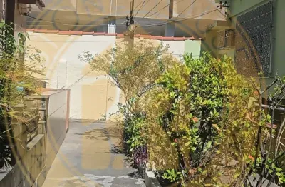 Engenho novo apartamento 2° andar com terraço, 2quartos em vila.