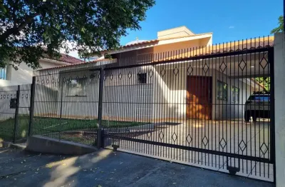 Casa com 3 quartos à venda na Zona III, Umuarama 