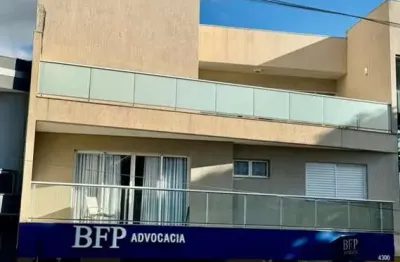 Sobreloja exclusiva em endereço nobre – viva com estilo no coração de umuarama!